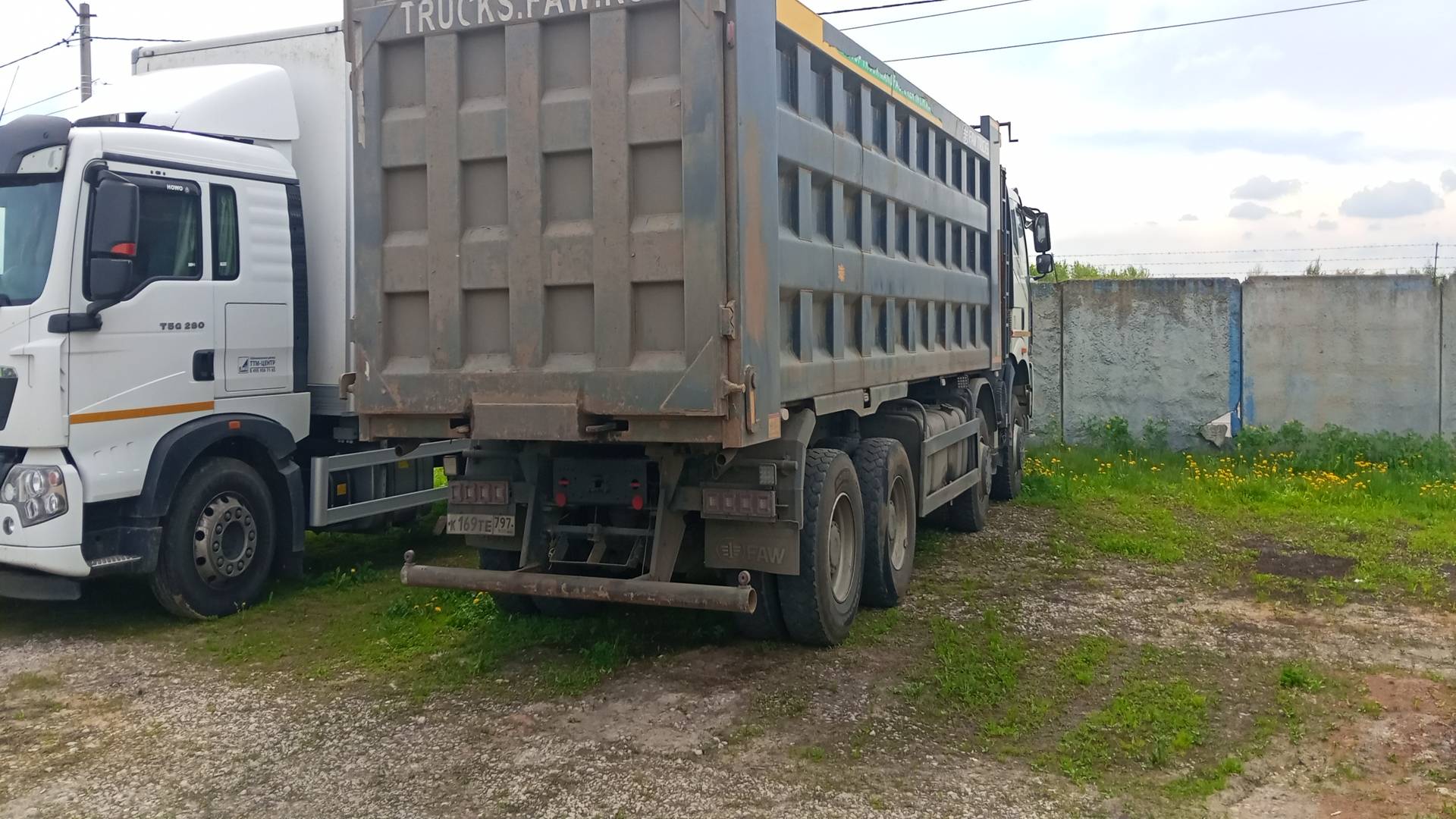 FAW CA3310P66K24T4E5 8х4,  131 832 км, 2023 года в лизинг