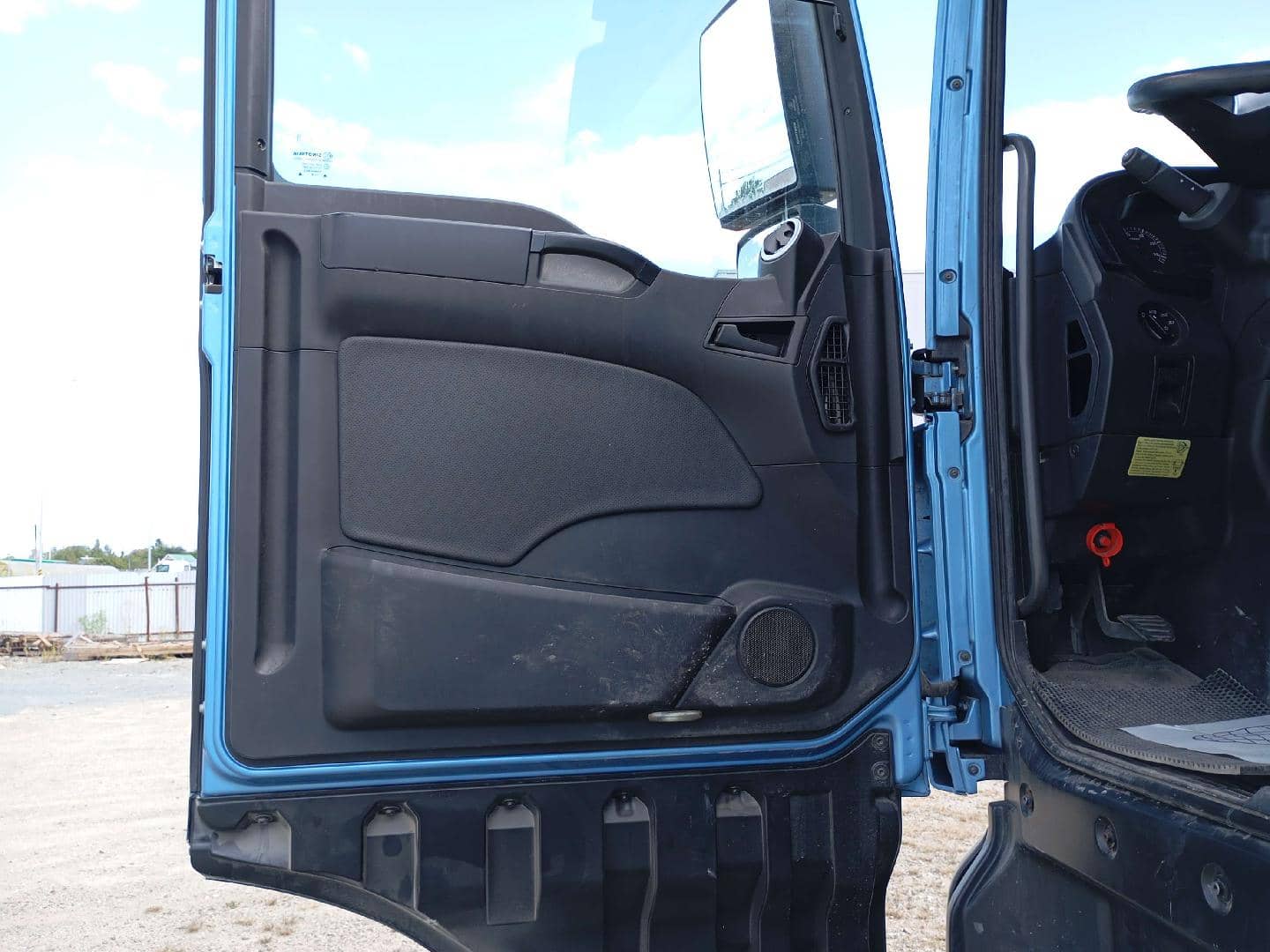 Sitrak С7Н 6×4 ZZ4256V364HE,  126 653 км, 2023 года в лизинг