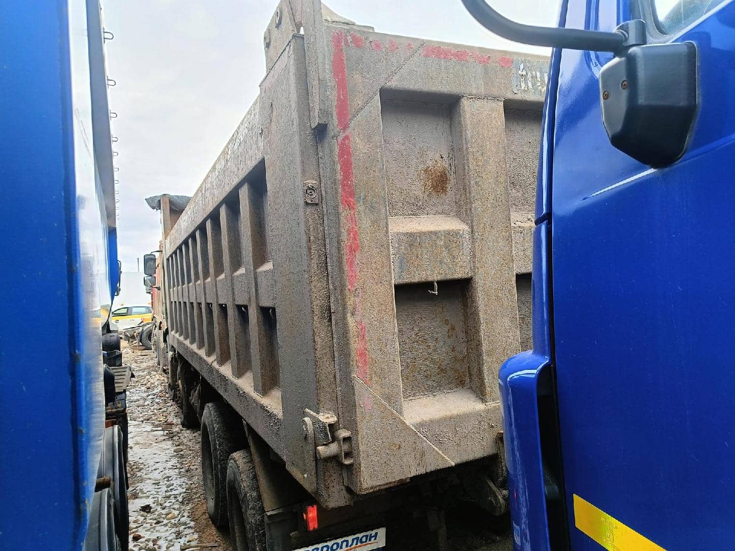 FAW CA3311P66K24T4E5 8х4,  193 248 км, 2021 года в лизинг