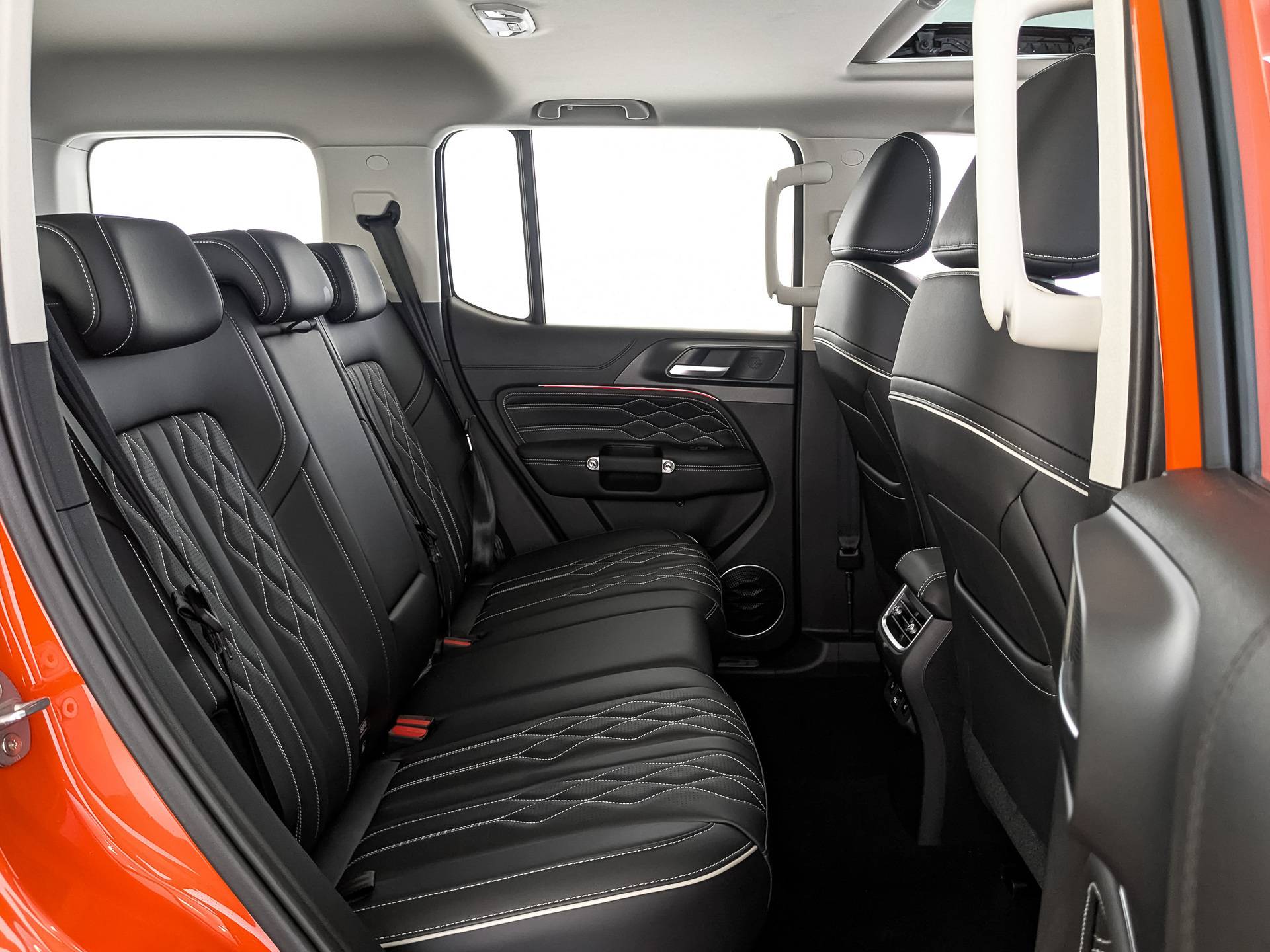 Tank 300 City Adventure 2.0 8AT 4WD