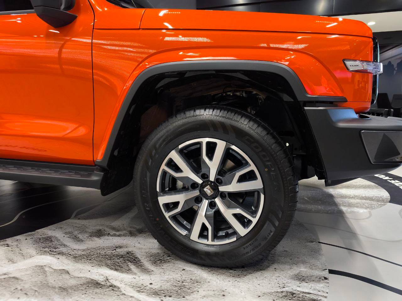 Tank 300 City Premium 2.0 8AT 4WD