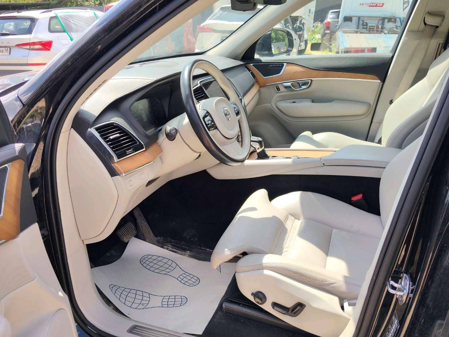 Volvo XC90,  137 354 км, 2021 года в лизинг
