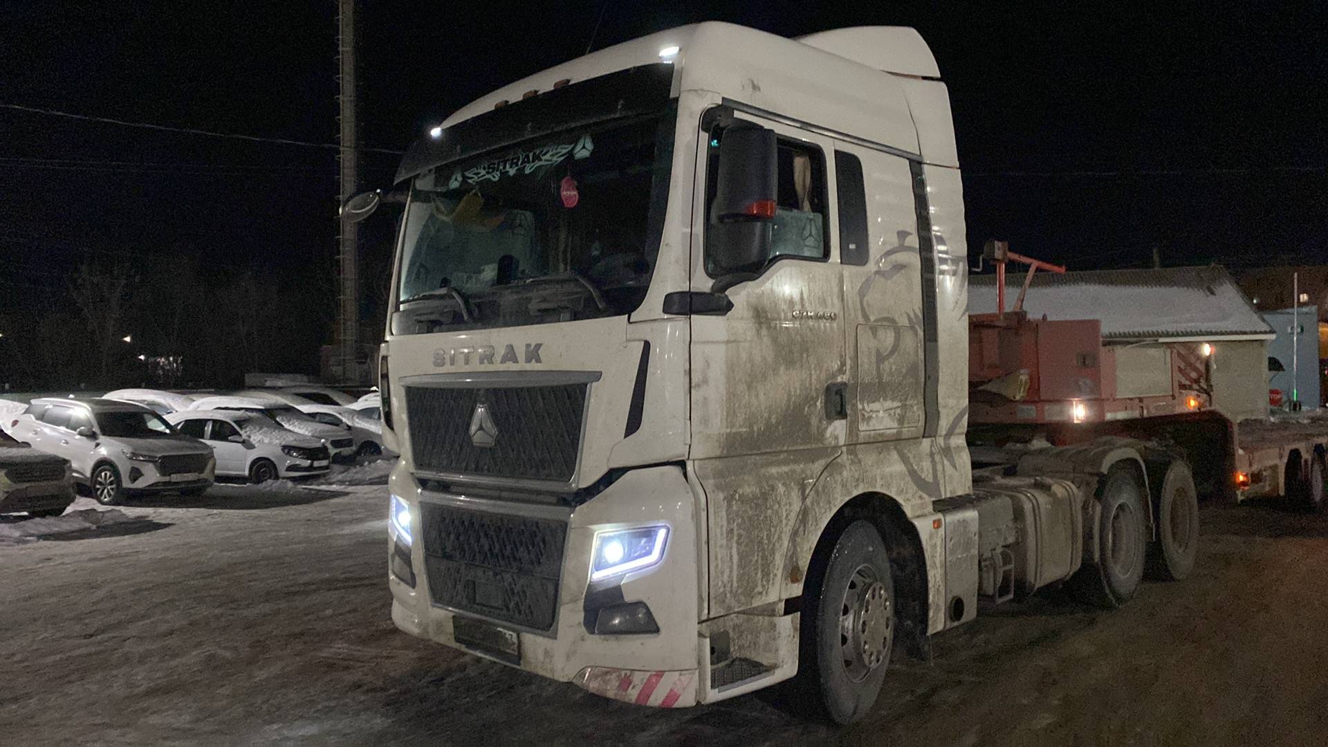 Sitrak С7Н MAX 6×4 ZZ4256V364HE,  144 310 км, 2024 года в лизинг