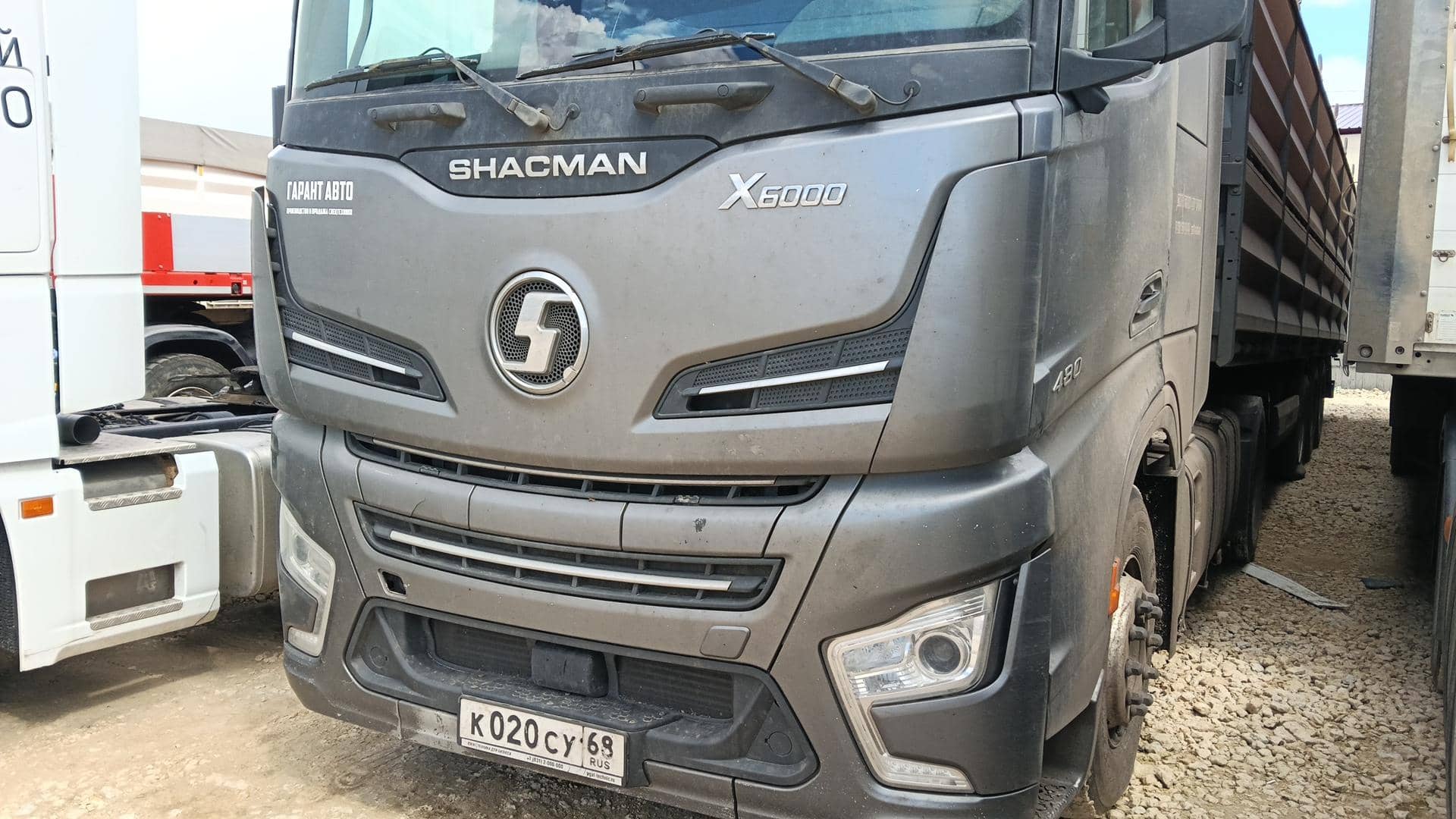 Shacman SX4188YY381,  261 381 км, 2023 года в лизинг