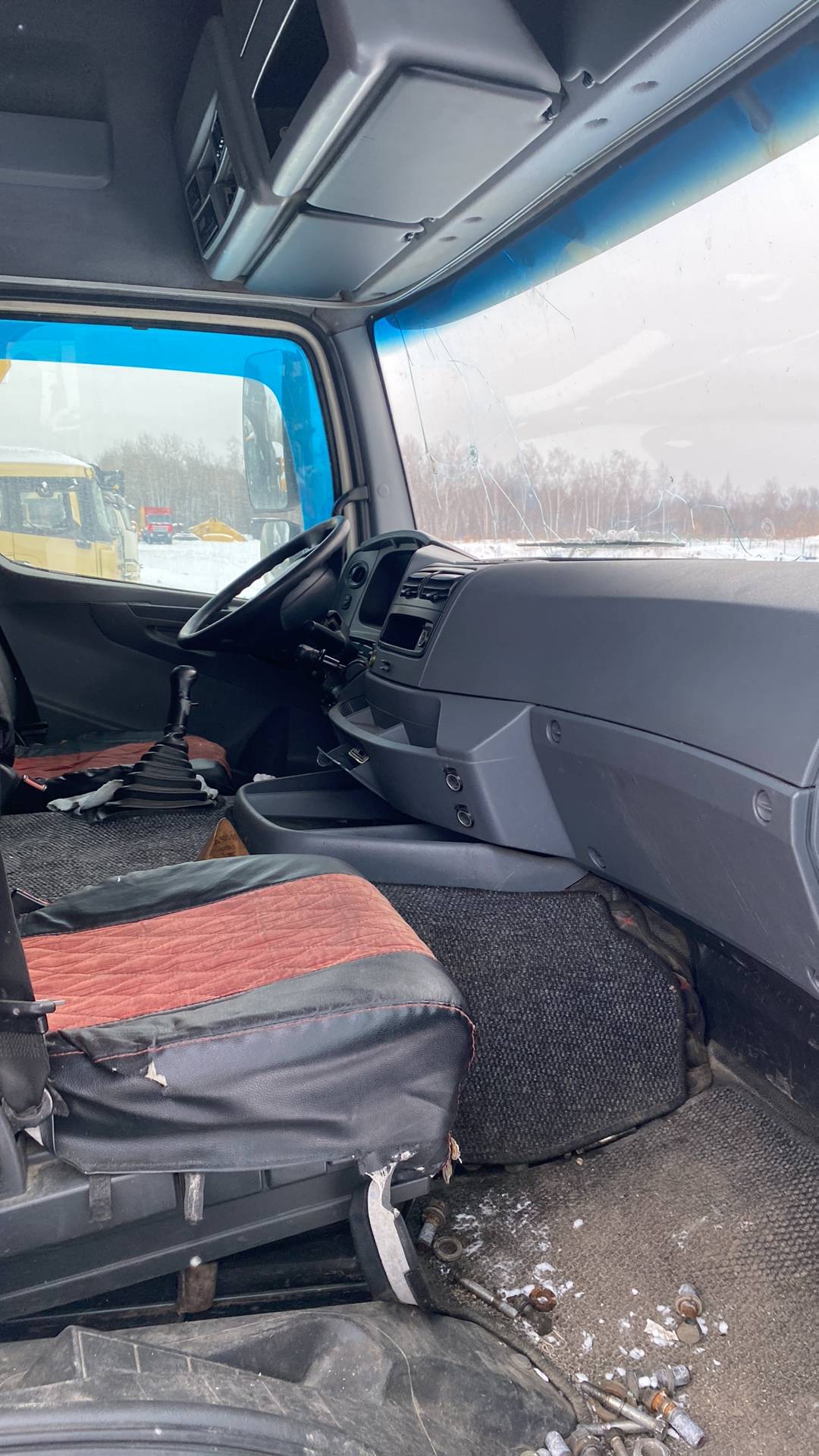 КАМАЗ 5490-S5 (M1840),  1 240 000 км, 2017 года