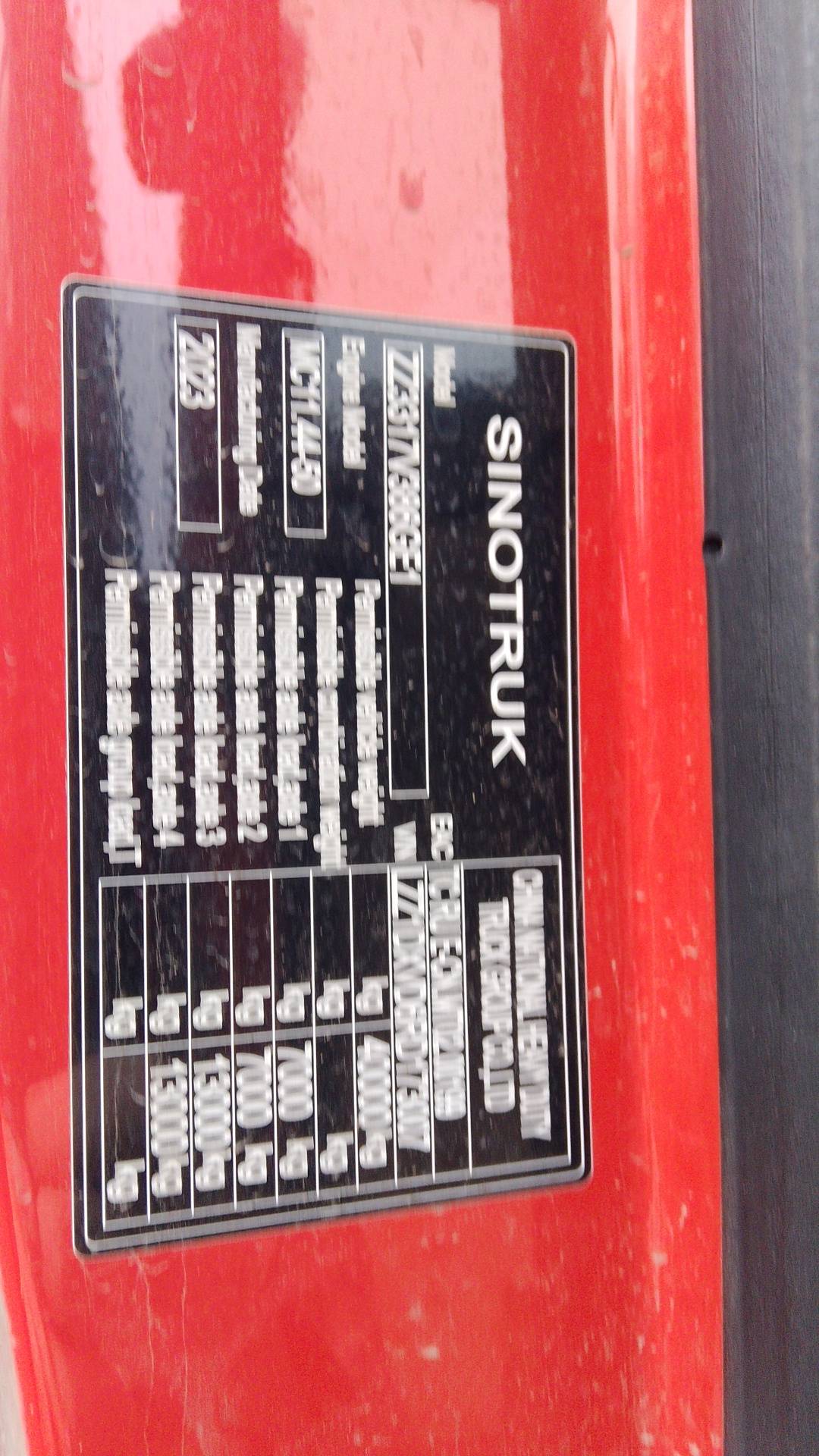 HOWO ZZ3317V386GE1 8х4,  257 253 км, 2023 года в лизинг