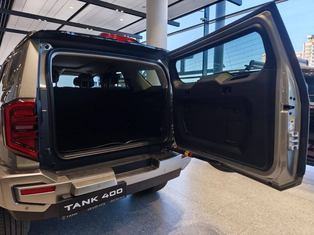 Tank 400 2.0T AT 4WD Premium