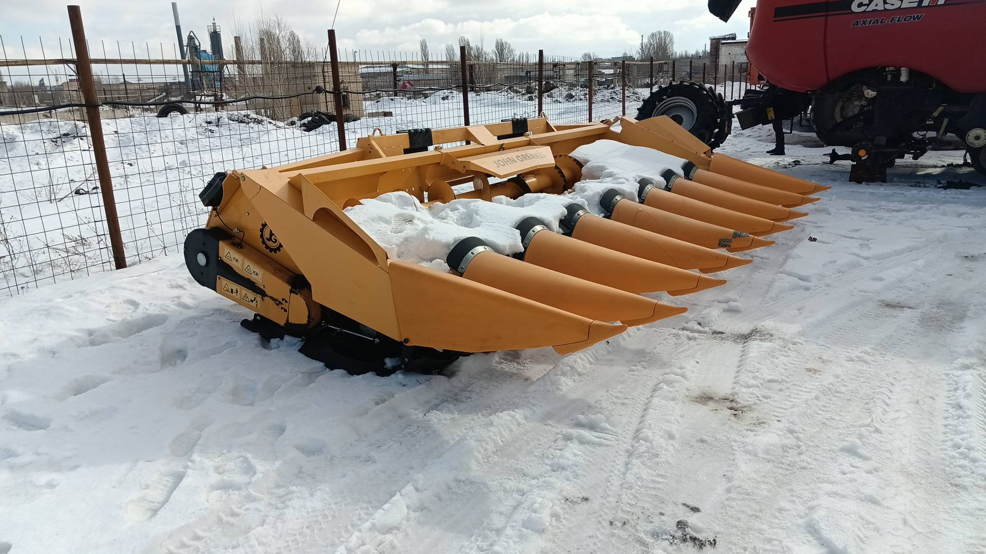 Бердянские жатки ЖК-82 Жатка для уборки кукурузы, 2022 года в лизинг