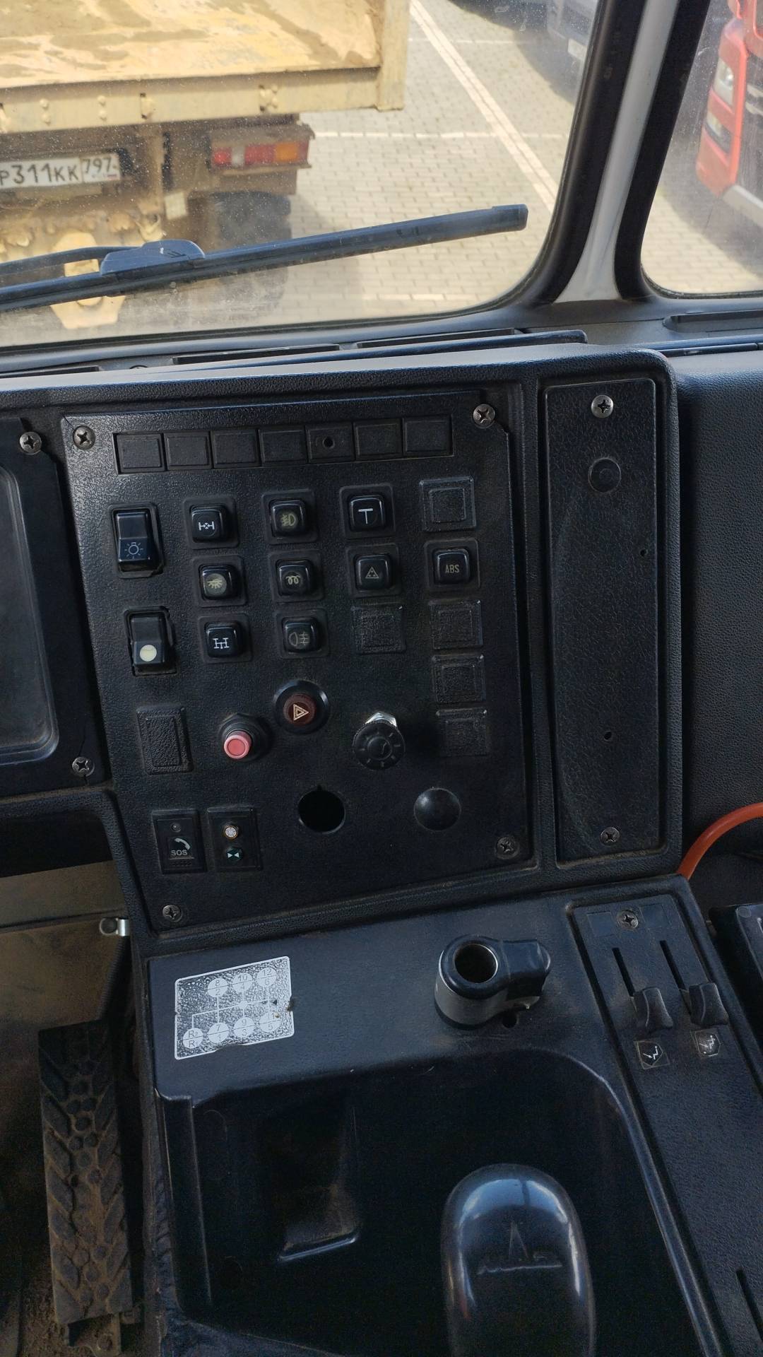 МАЗ 6317F9-571-051,  63 991 км, 2021 года в лизинг