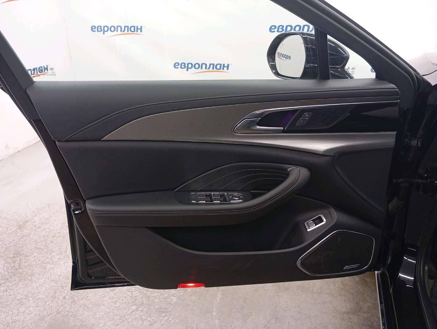 Hongqi H5,  209 498 км, 2023 года в лизинг