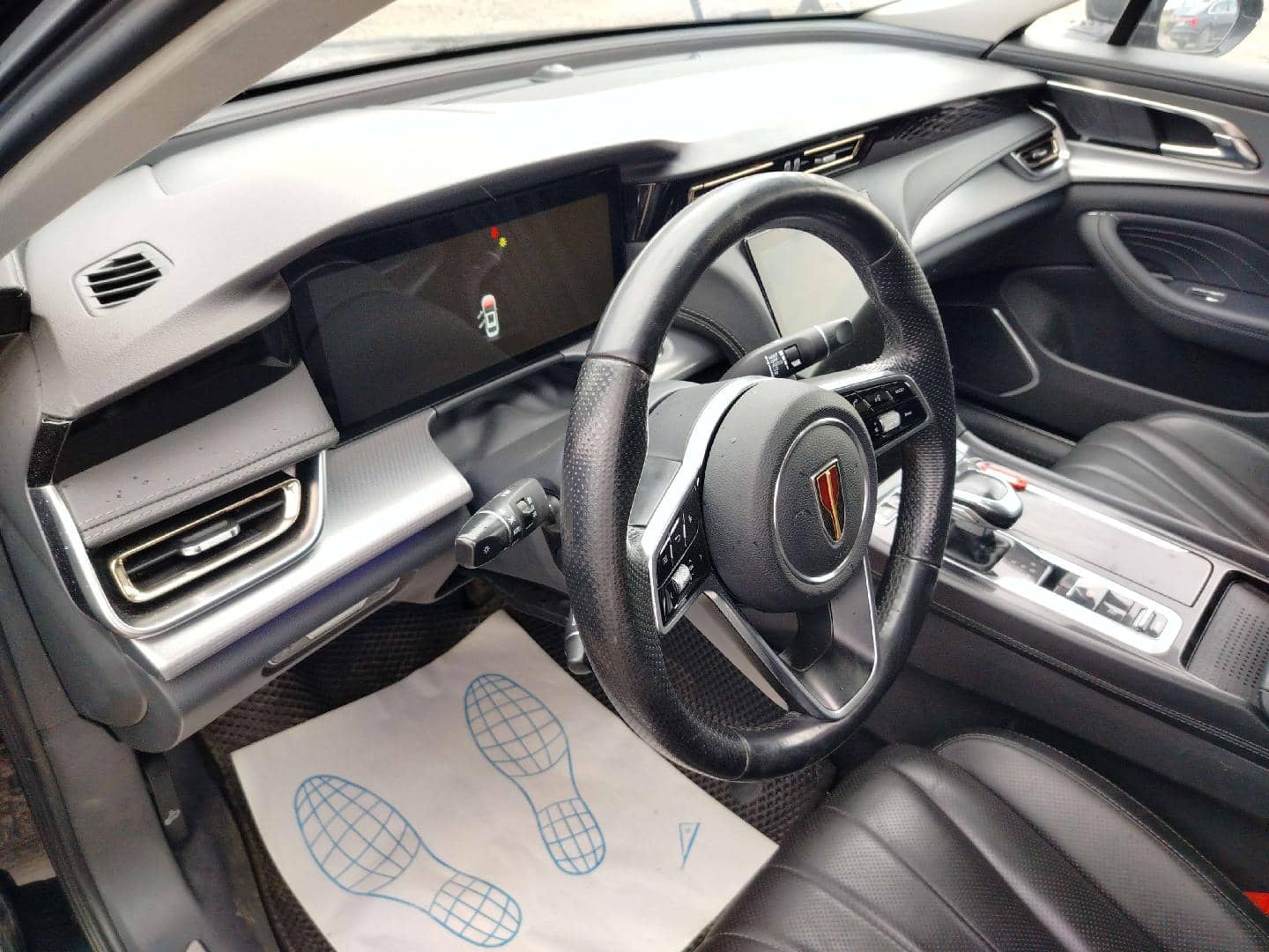 Hongqi H5,  178 722 км, 2024 года в лизинг