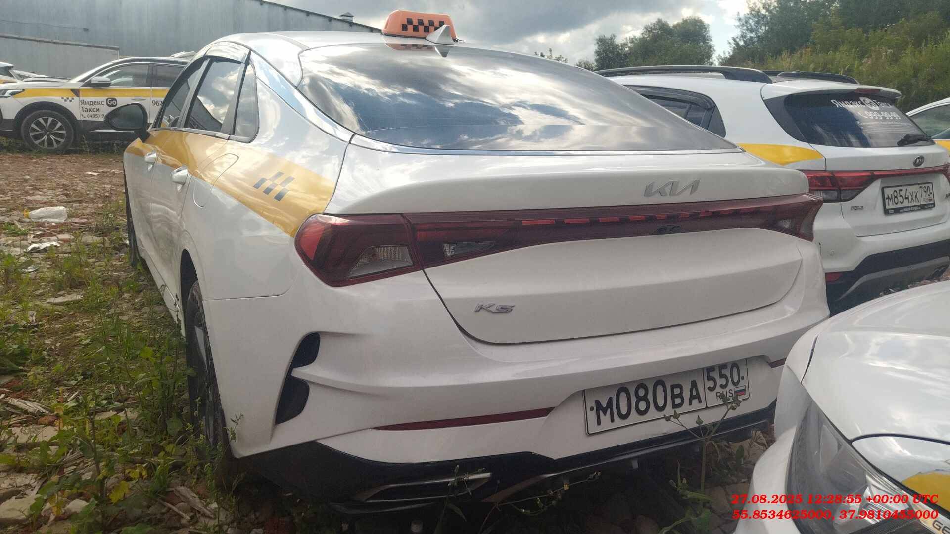 KIA K5,  310 389 км, 2021 года