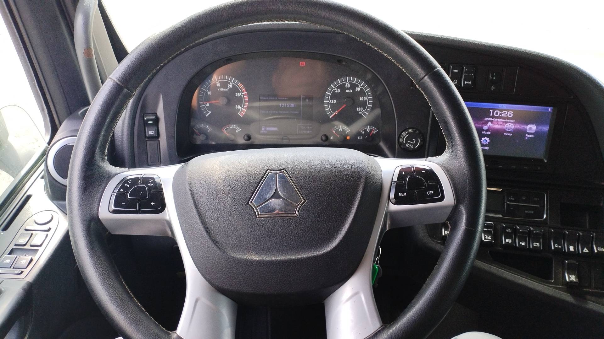 Sitrak ZZ4186V391HE,  317 992 км, 2023 года в лизинг