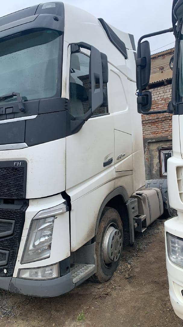 Volvo FH 460 4x2 (FH Globetrotter),  699 424 км, 2021 года в лизинг