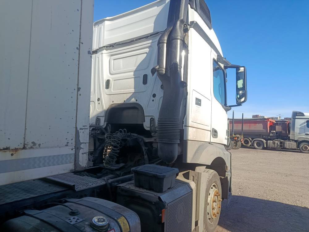 Mercedes-Benz Actros 5 1845 LS 4x2 (BigSpace),  574 686 км, 2020 года в лизинг
