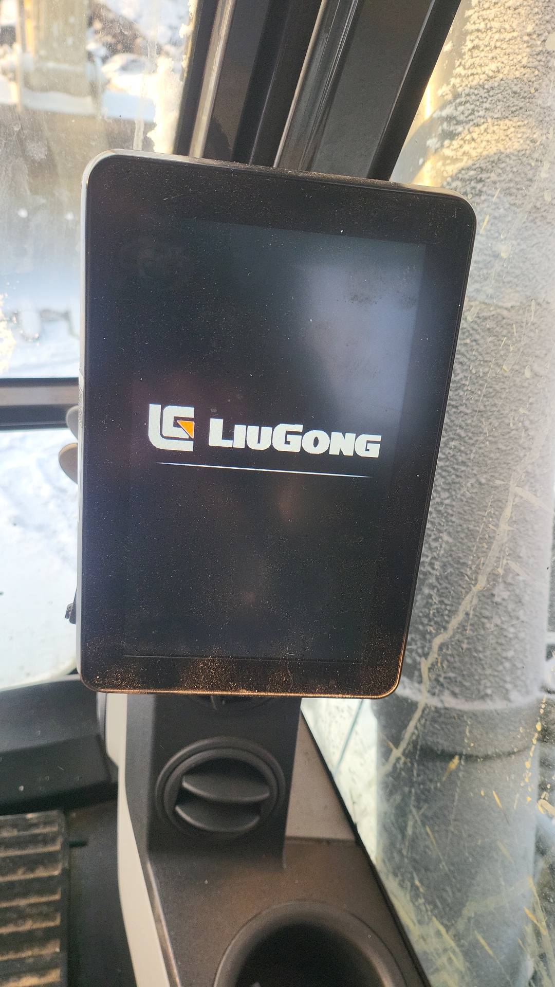 LiuGong CLG923FN, 2024 года в лизинг