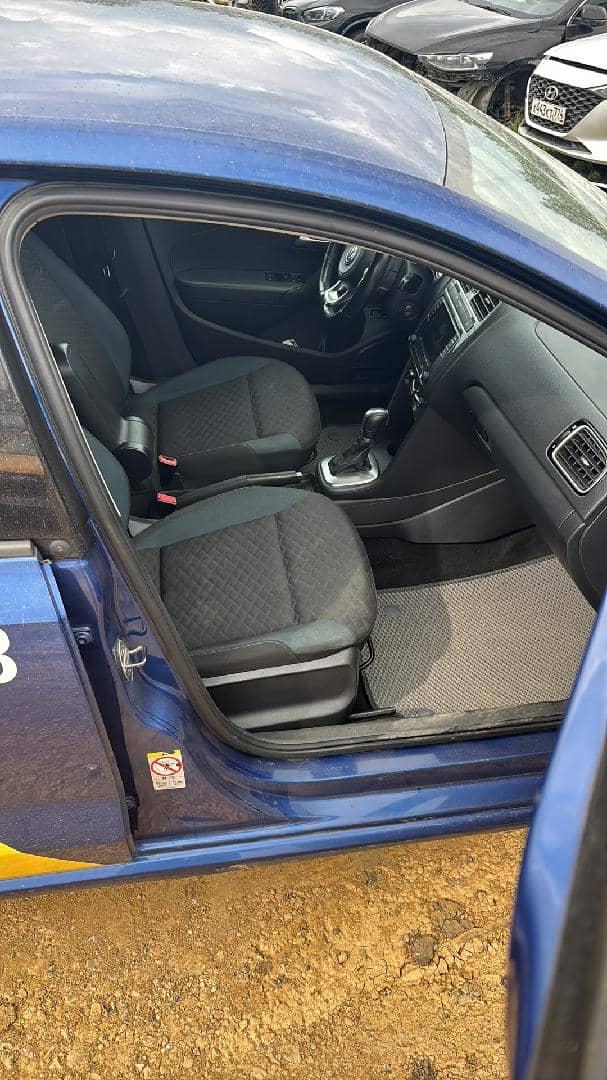 Volkswagen Polo,  284 617 км, 2019 года