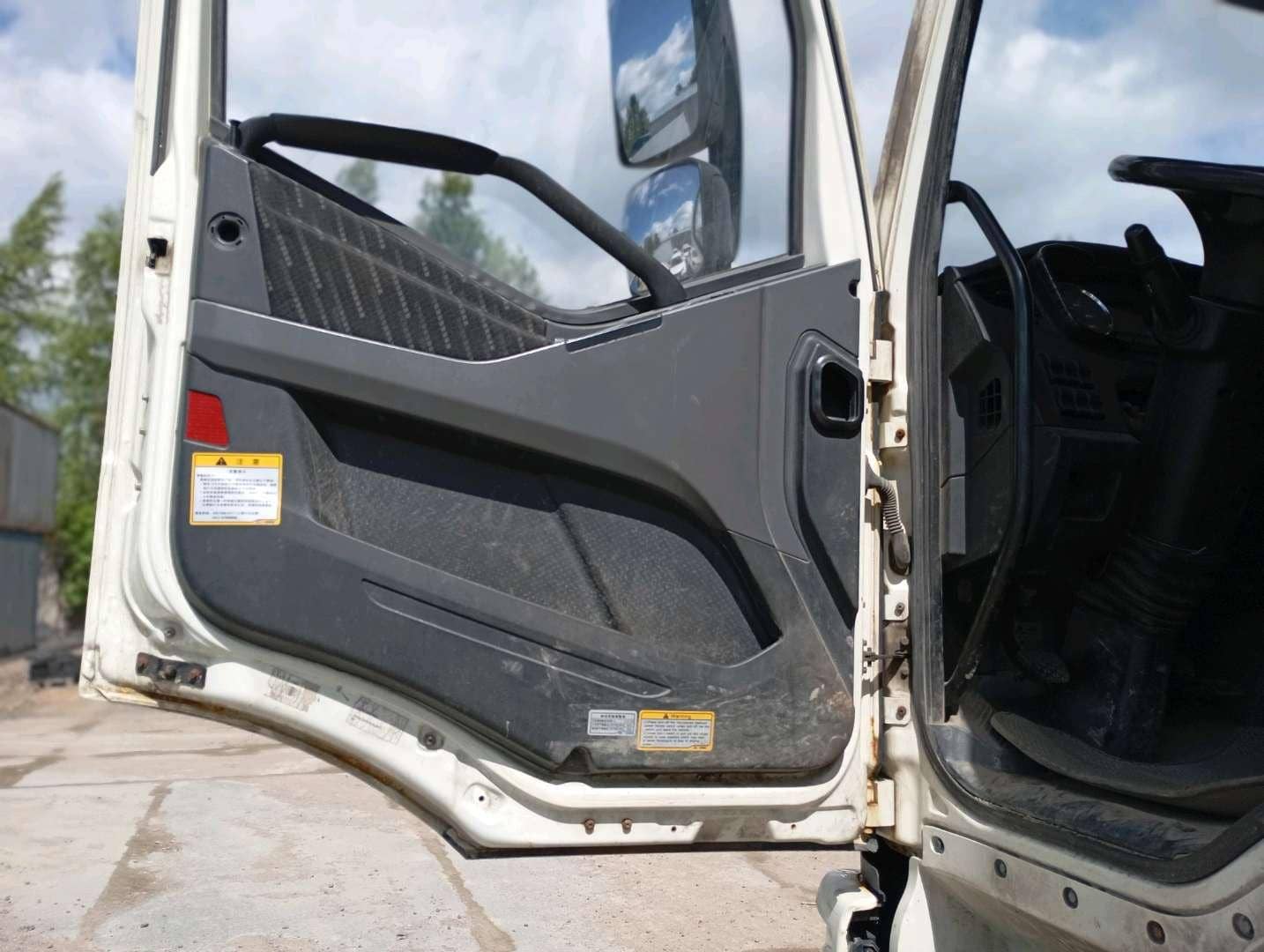 FAW CA3310P66K24T4E4 8x4 (E4),  222 669 км, 2022 года в лизинг