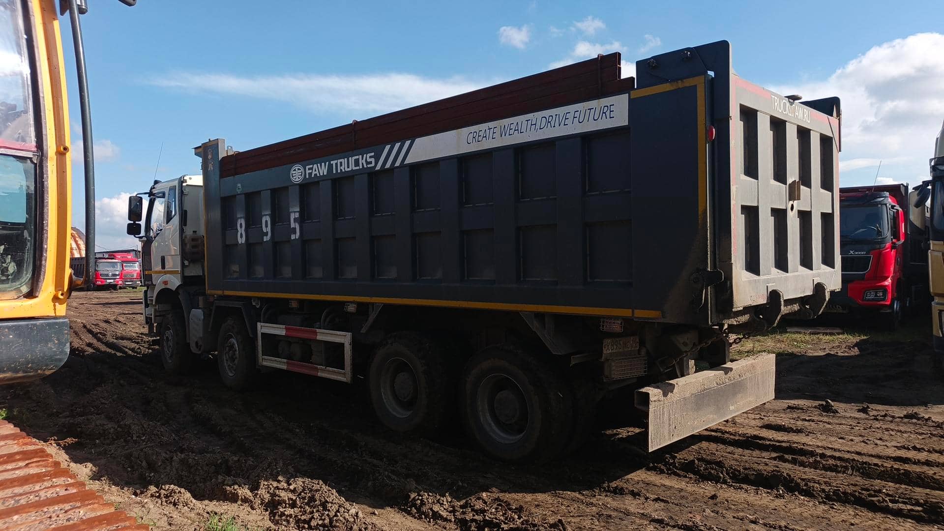 FAW CA3310P66K24T4E5 8х4,  81 752 км, 2021 года