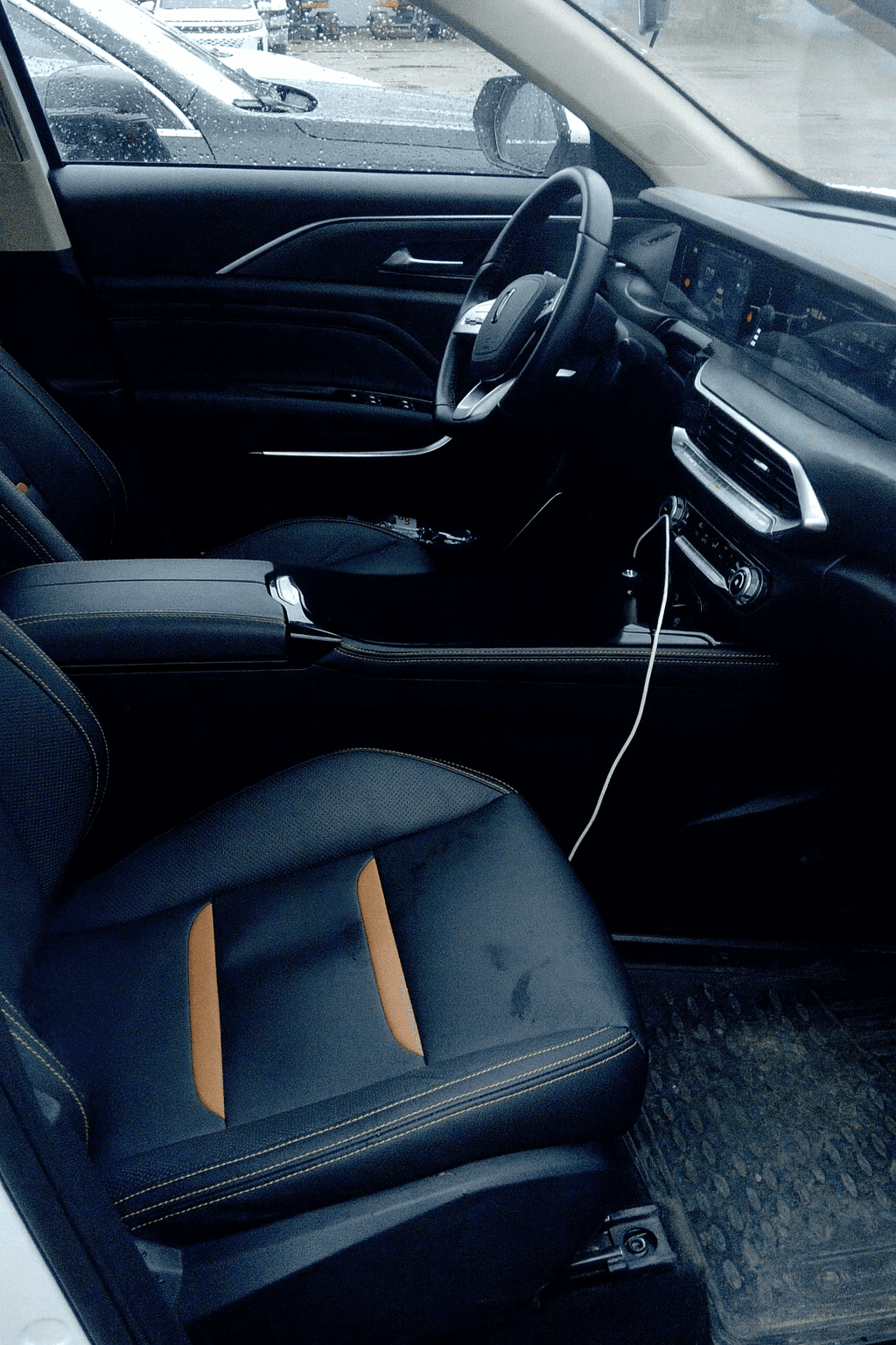 FAW Bestune T77,  54 698 км, 2023 года в лизинг