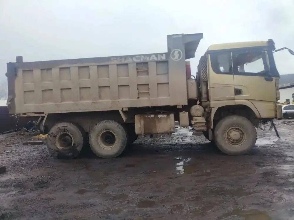 Shacman SX32586V385,  127 133 км, 2022 года