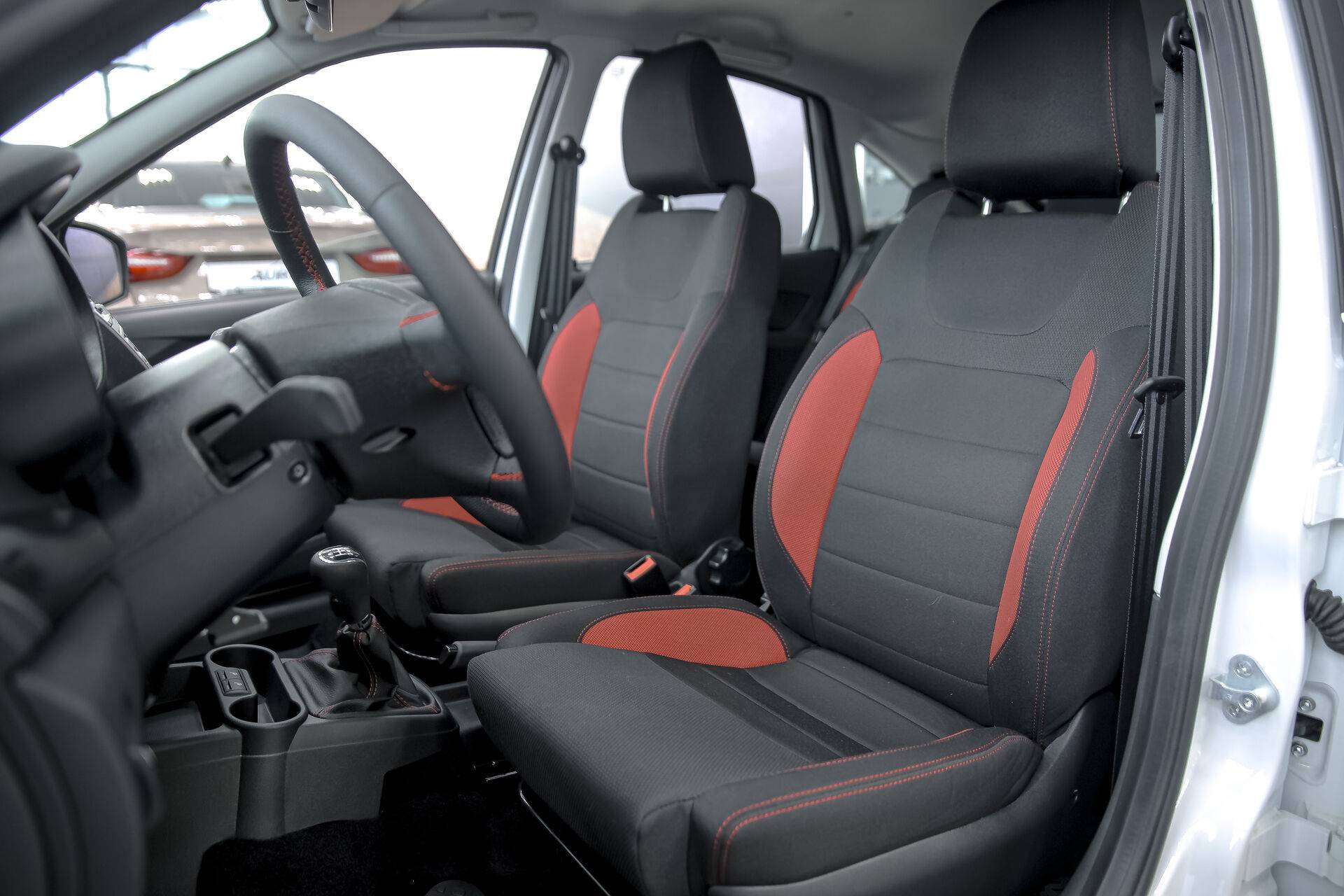 Lada Granta Sportline седан Comfort 24 1.6 106hp 5MT