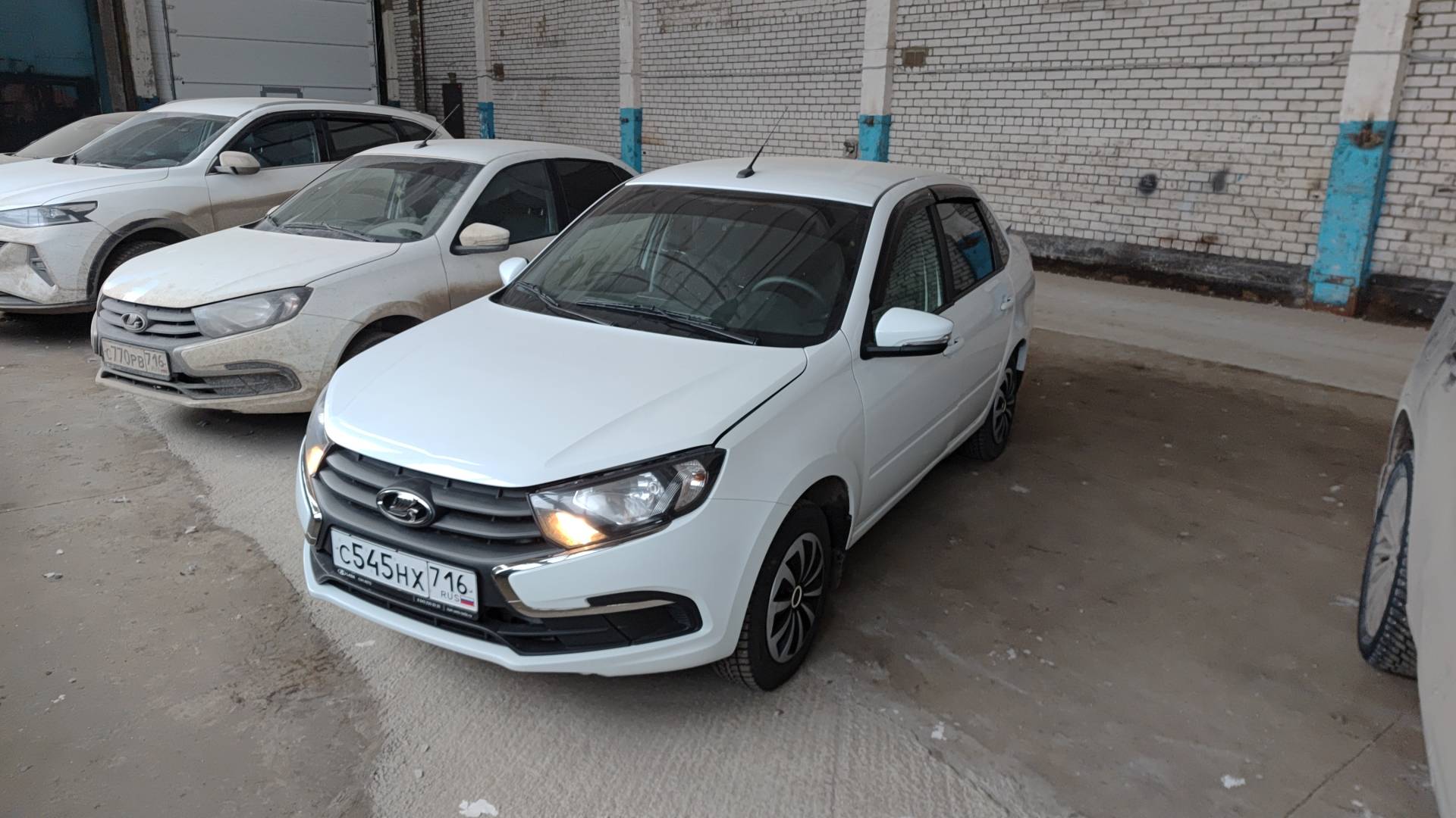 Lada Granta седан,  25 701 км, 2024 года в лизинг