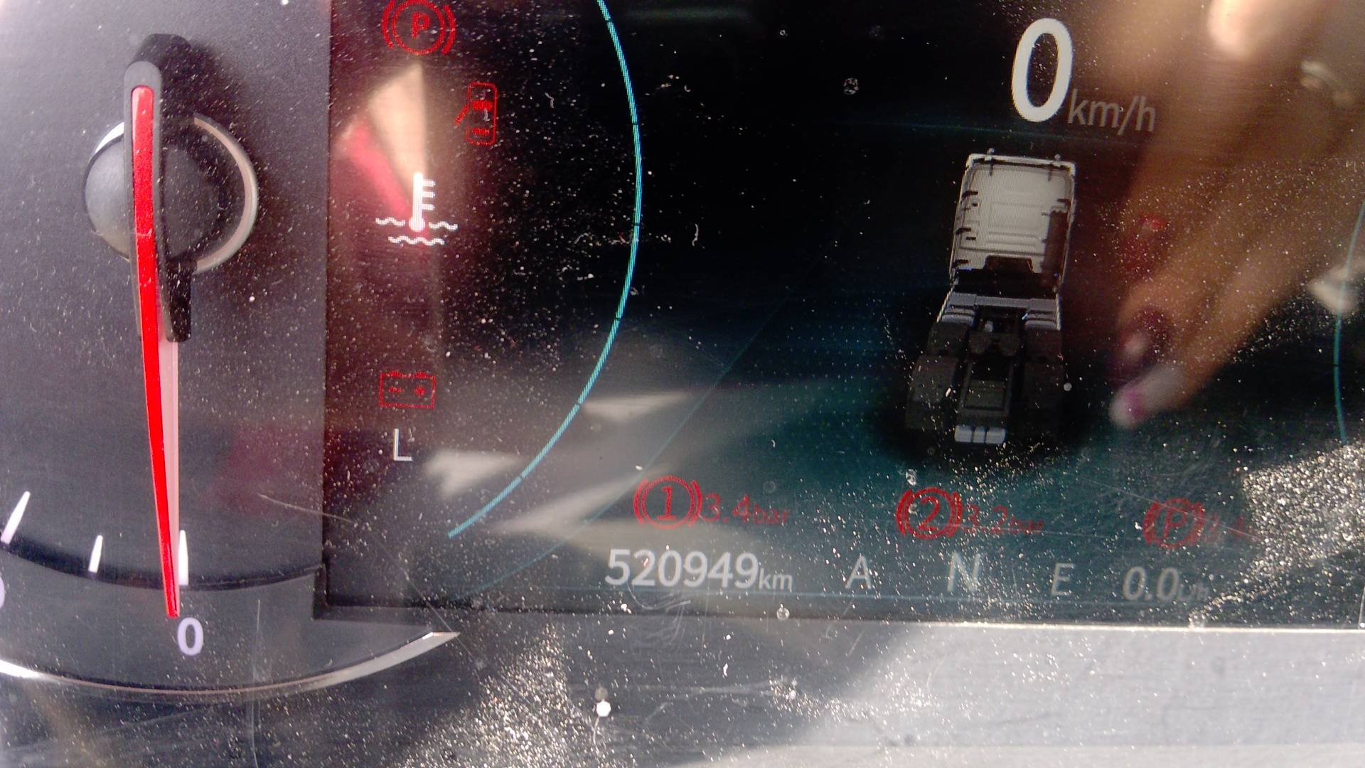 DongFeng GX DFH4180 4x2,  520 949 км, 2023 года в лизинг