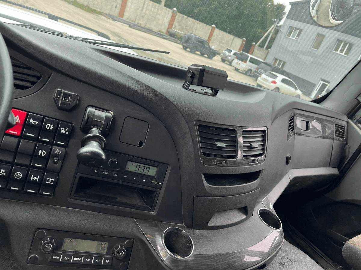 FAW CA3310P66K24T4E5 8х4,  68 031 км, 2022 года в лизинг