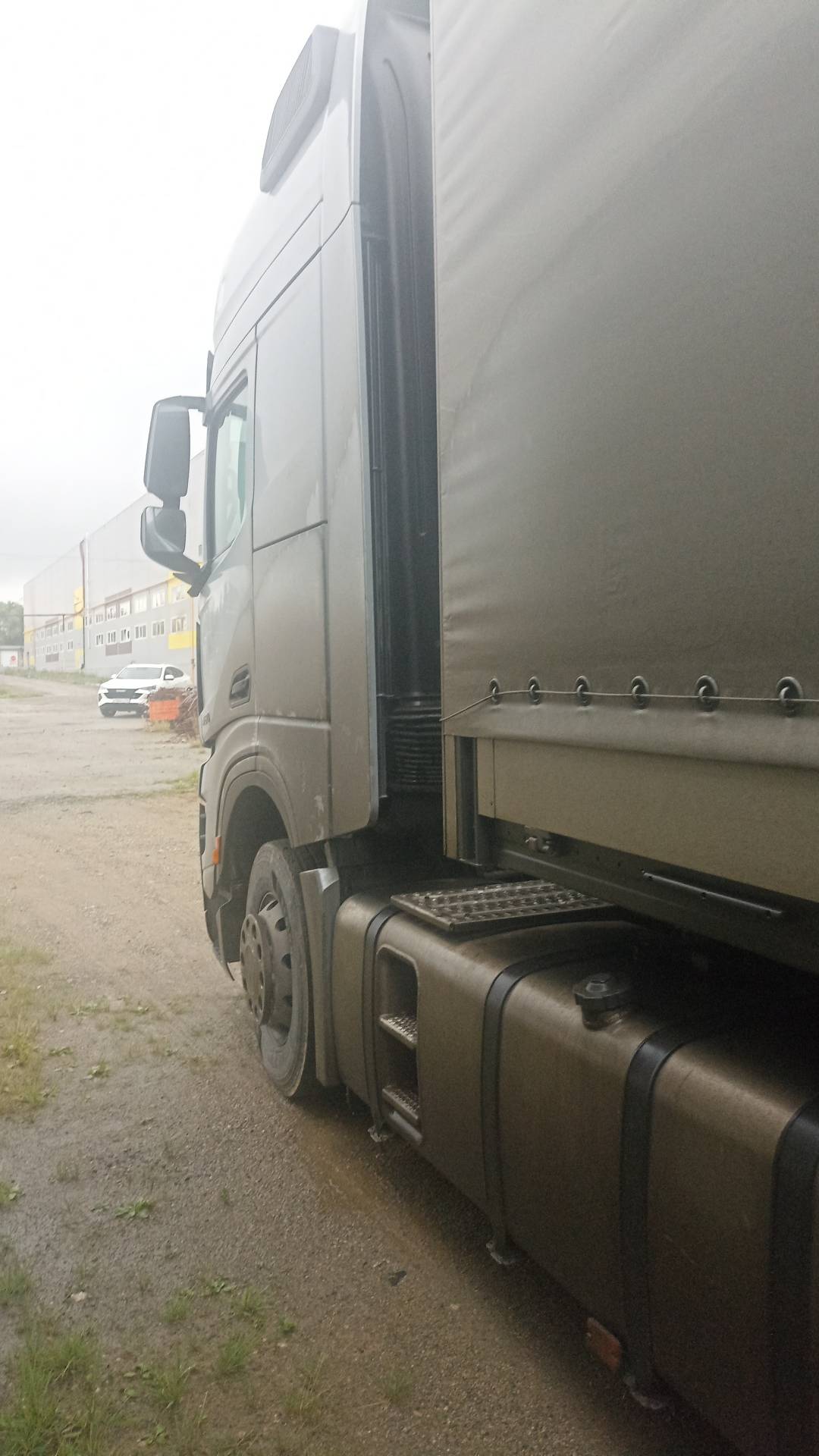 Shacman SX4188YY381,  153 697 км, 2023 года в лизинг