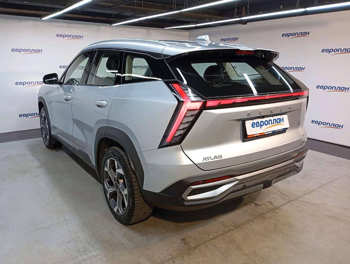 Geely Atlas,  52 988 км, 2024 года в лизинг