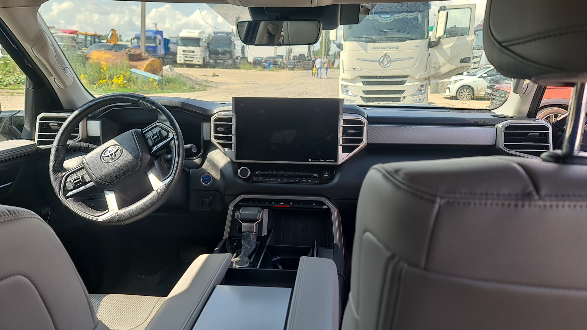 Toyota Sequoia,  274 405 км, 2022 года в лизинг