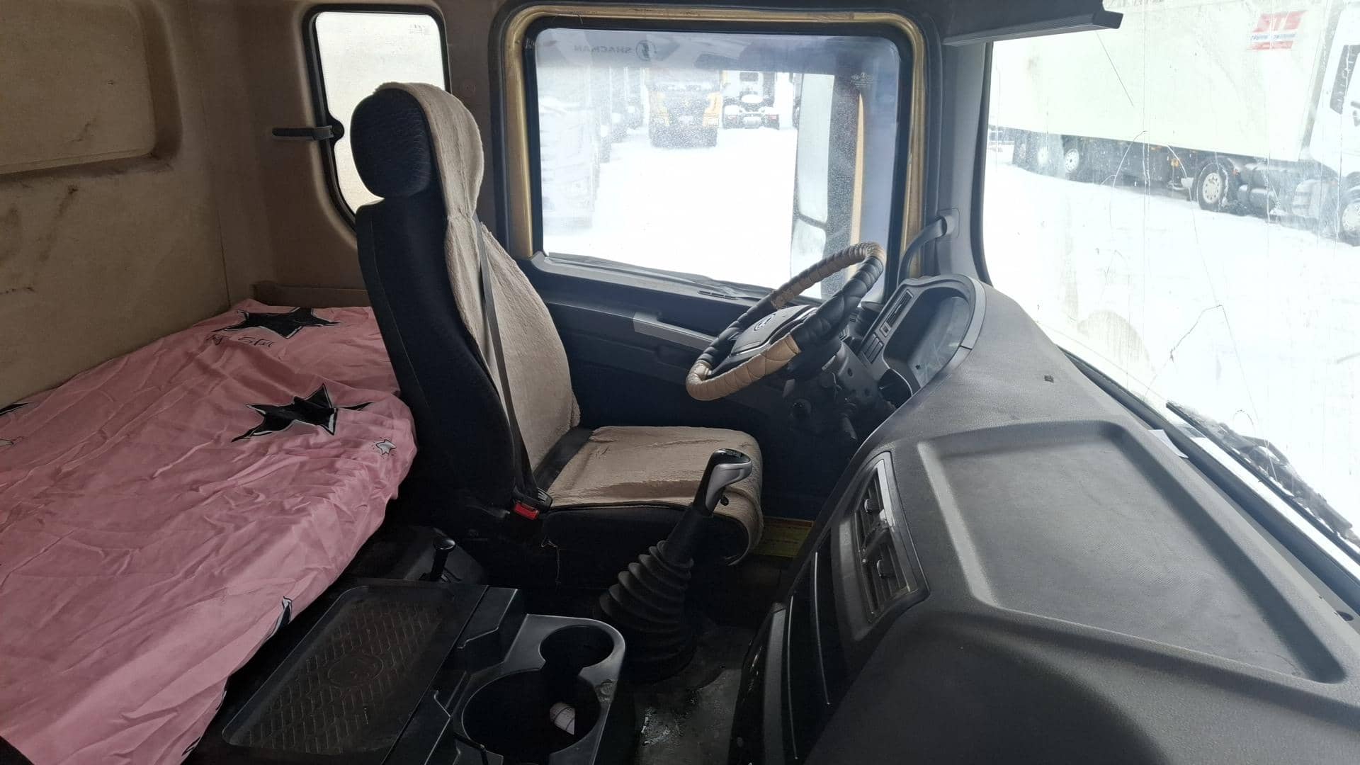 Shacman SX32586T384,  227 092 км, 2022 года в лизинг