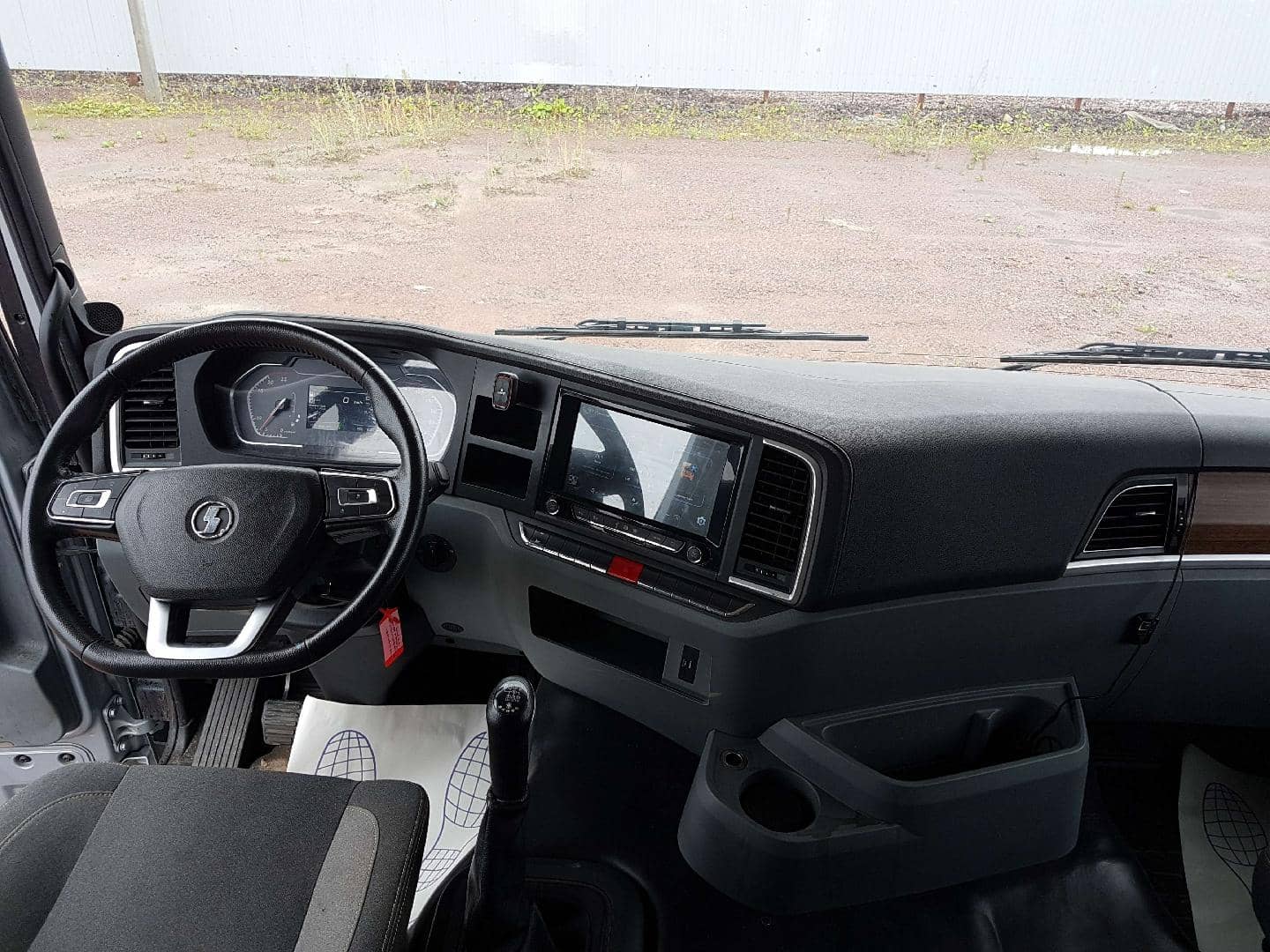 Shacman SX331863366,  85 367 км, 2024 года в лизинг