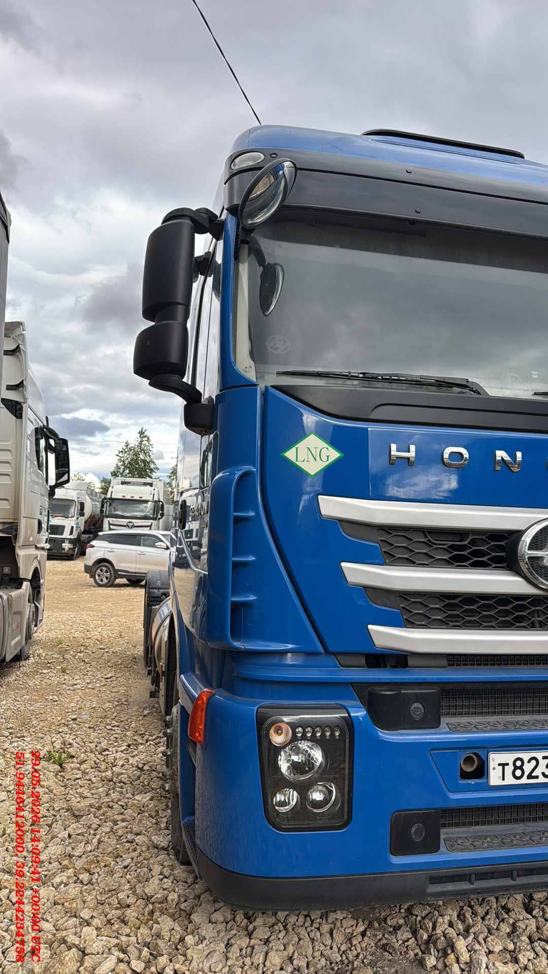 HONGYAN CQ4187HD12381T LNG,  300 000 км, 2023 года в лизинг