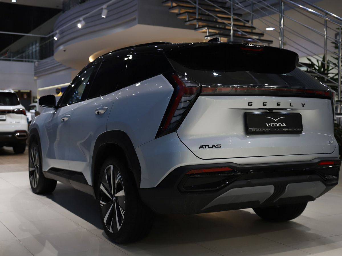 Geely Atlas Flagship 2.0T 8AT 4WD