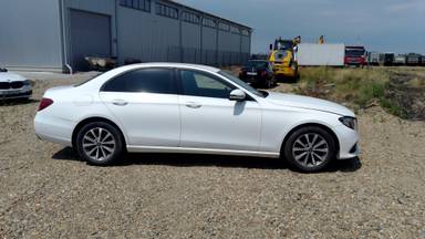 Mercedes-Benz E седан