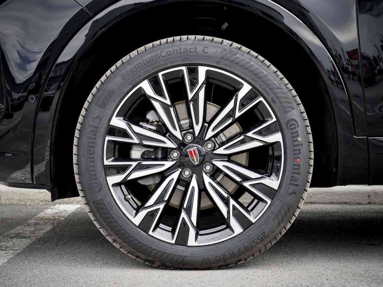 Hongqi HS5 Deluxe 2.0T AWD