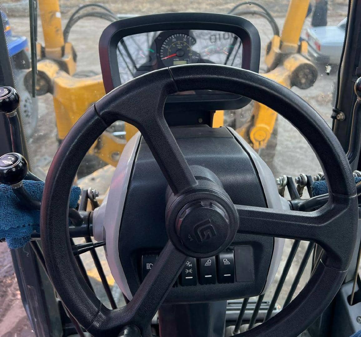 LiuGong CLG4260D,  4 214 км, 2024 года в лизинг