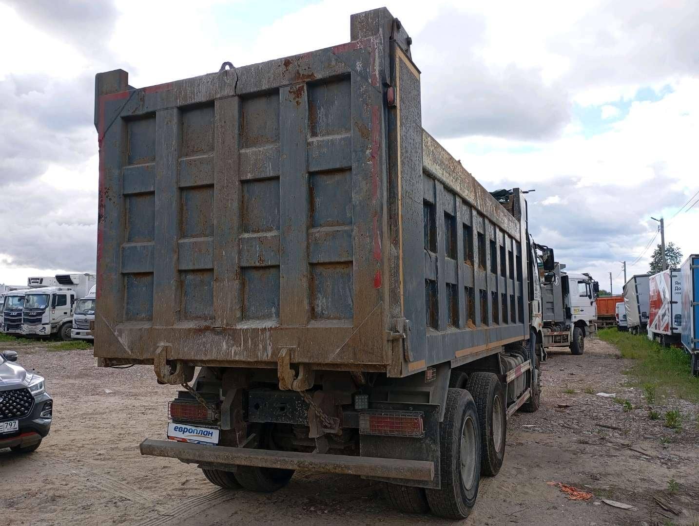 FAW CA3250P66K24T1E5 6х4,  180 571 км, 2022 года в лизинг