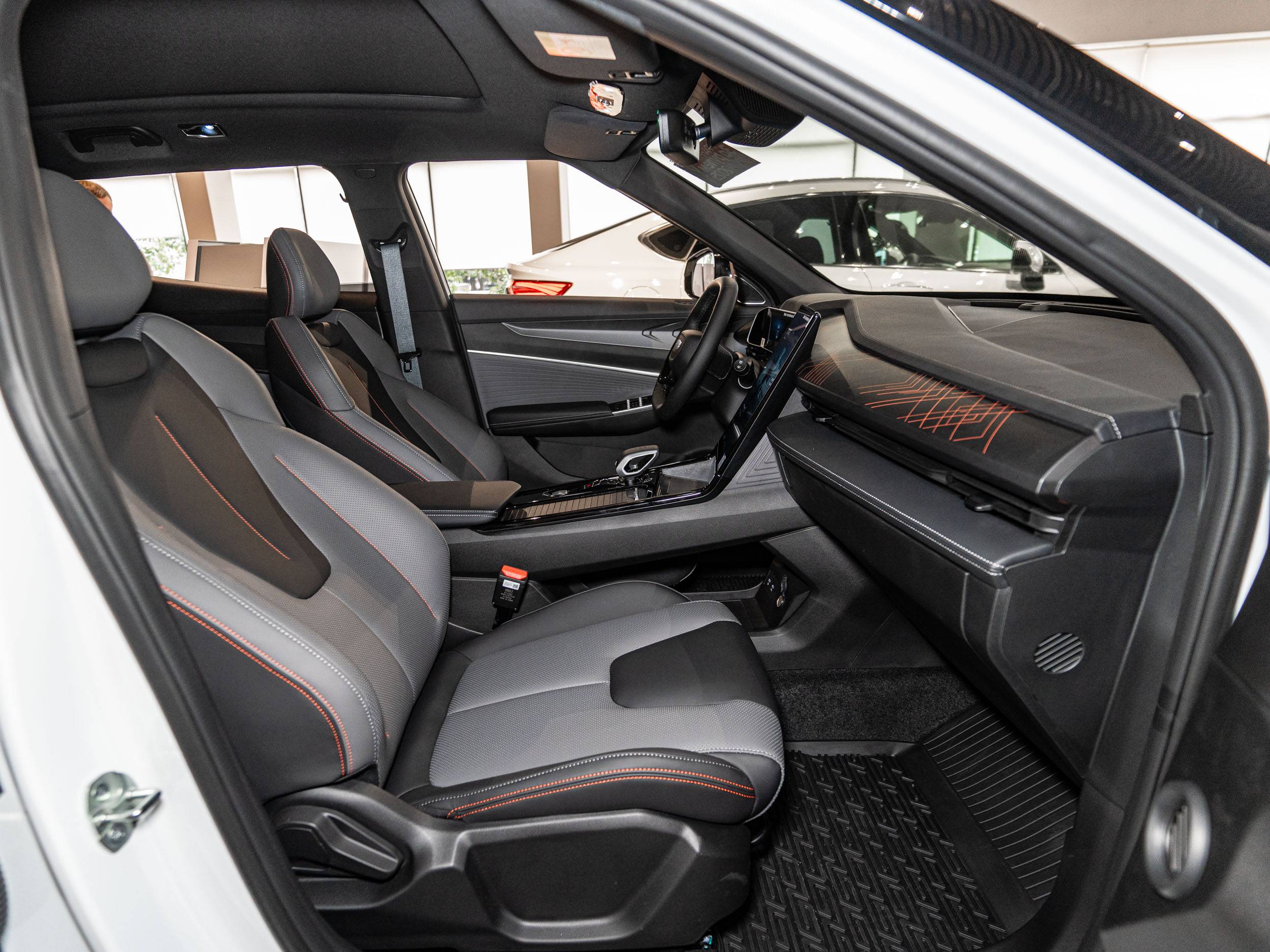 Geely Cityray Flagship 1.5T 7DCT 2WD