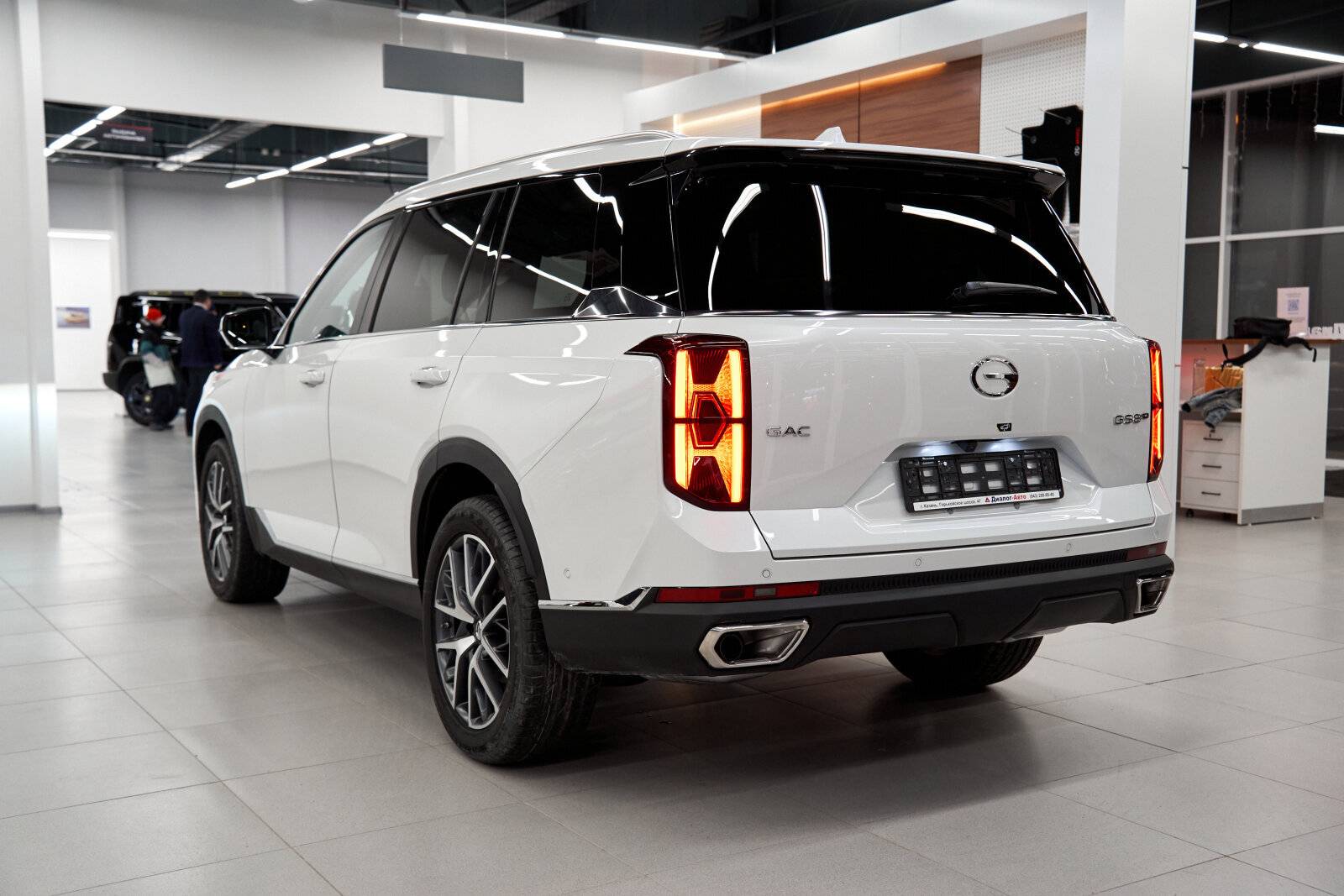 GAC GS8 GX Premium 2.0 8AT 4WD