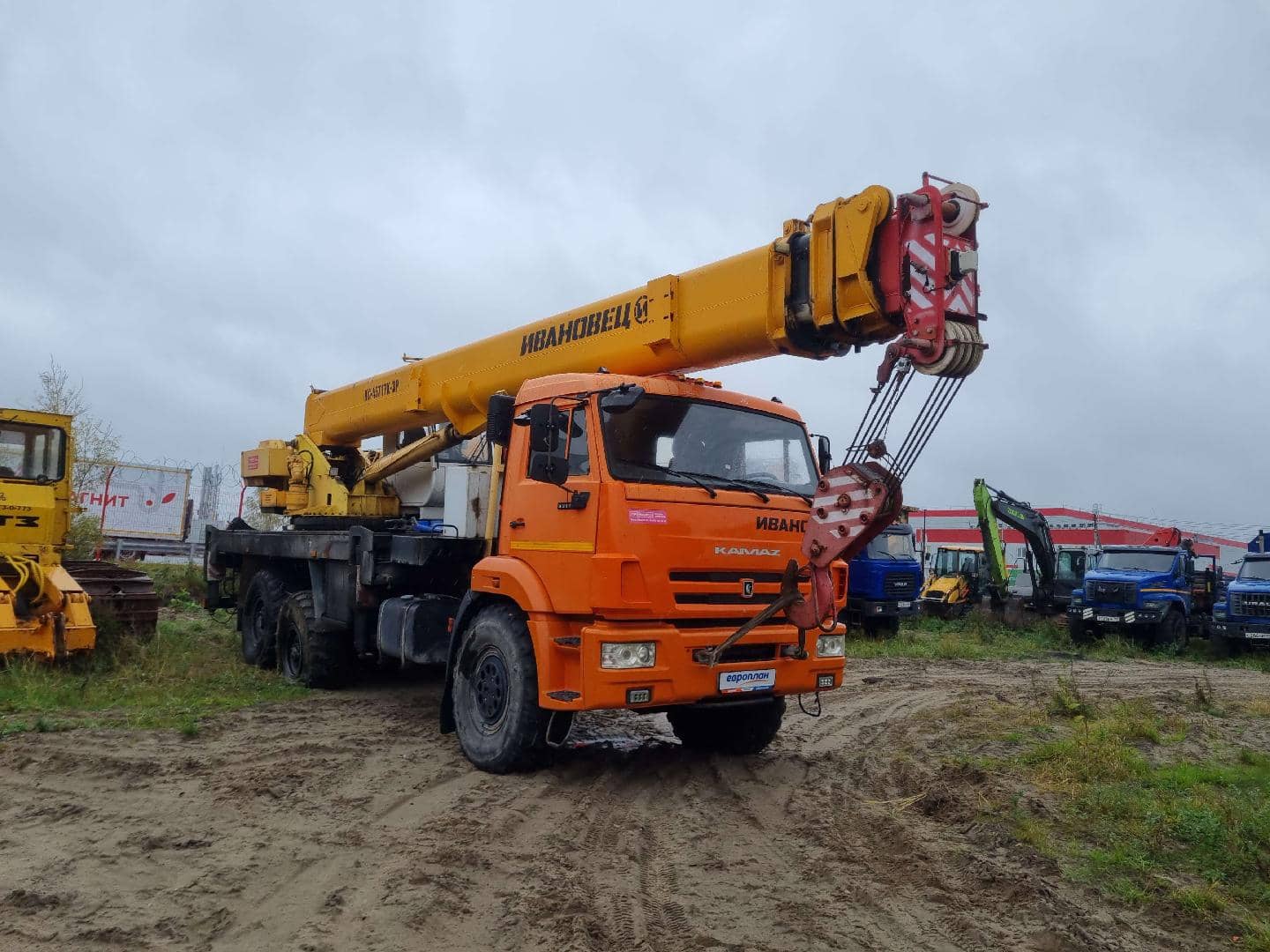 КАМАЗ 43118-3027-50(E5),  16 839 км, 2016 года в лизинг