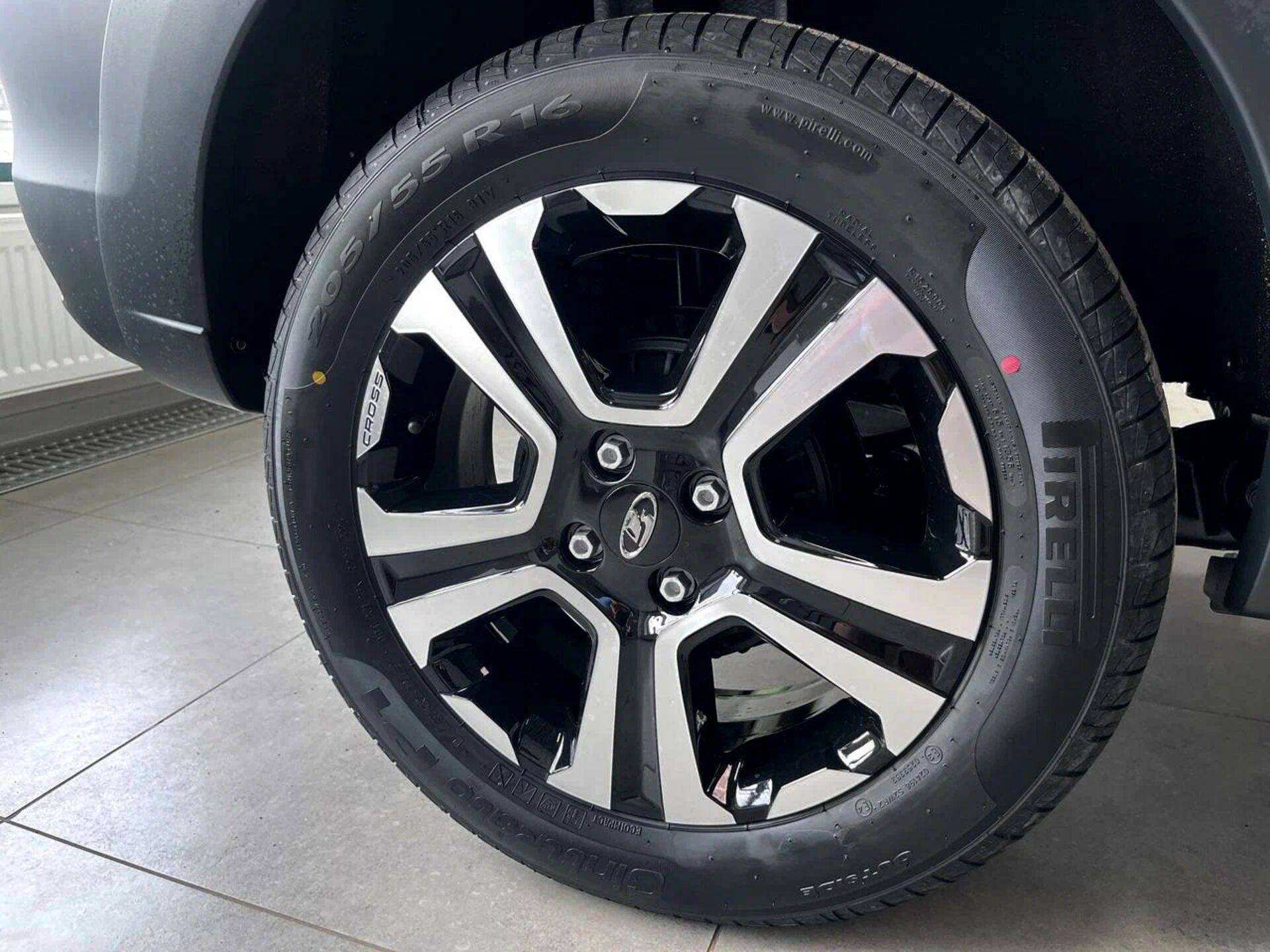 Lada Largus Cross Enjoy 5 мест 1.6 106hp 5MT