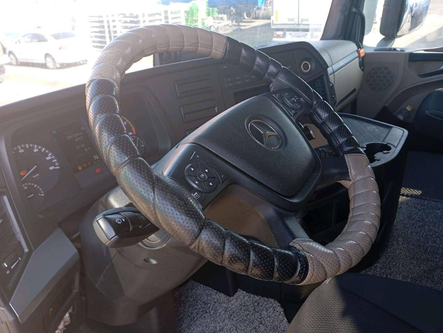 Mercedes-Benz Actros 1853,  298 528 км, 2023 года в лизинг