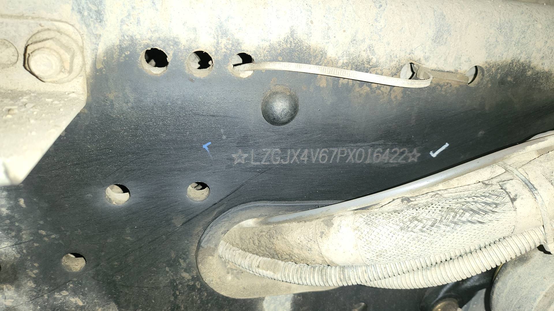Shacman SX33186V366,  136 259 км, 2023 года в лизинг