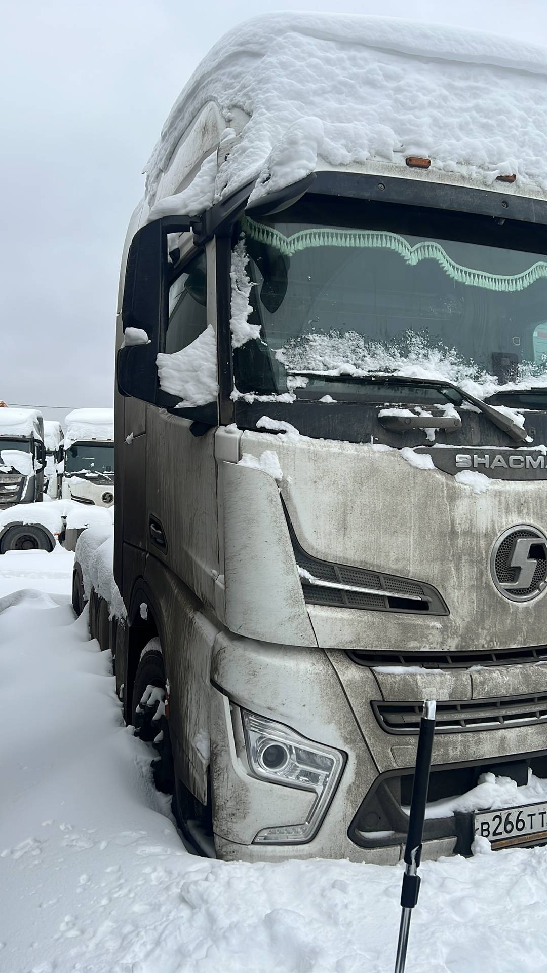 Shacman SX4188YY381,  301 563 км, 2023 года в лизинг