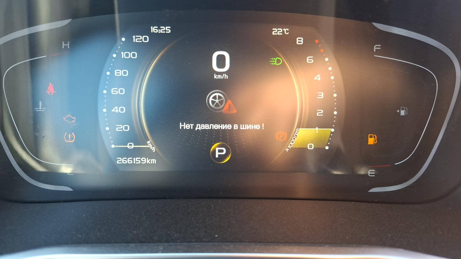 Geely Coolray,  266 159 км, 2023 года в лизинг