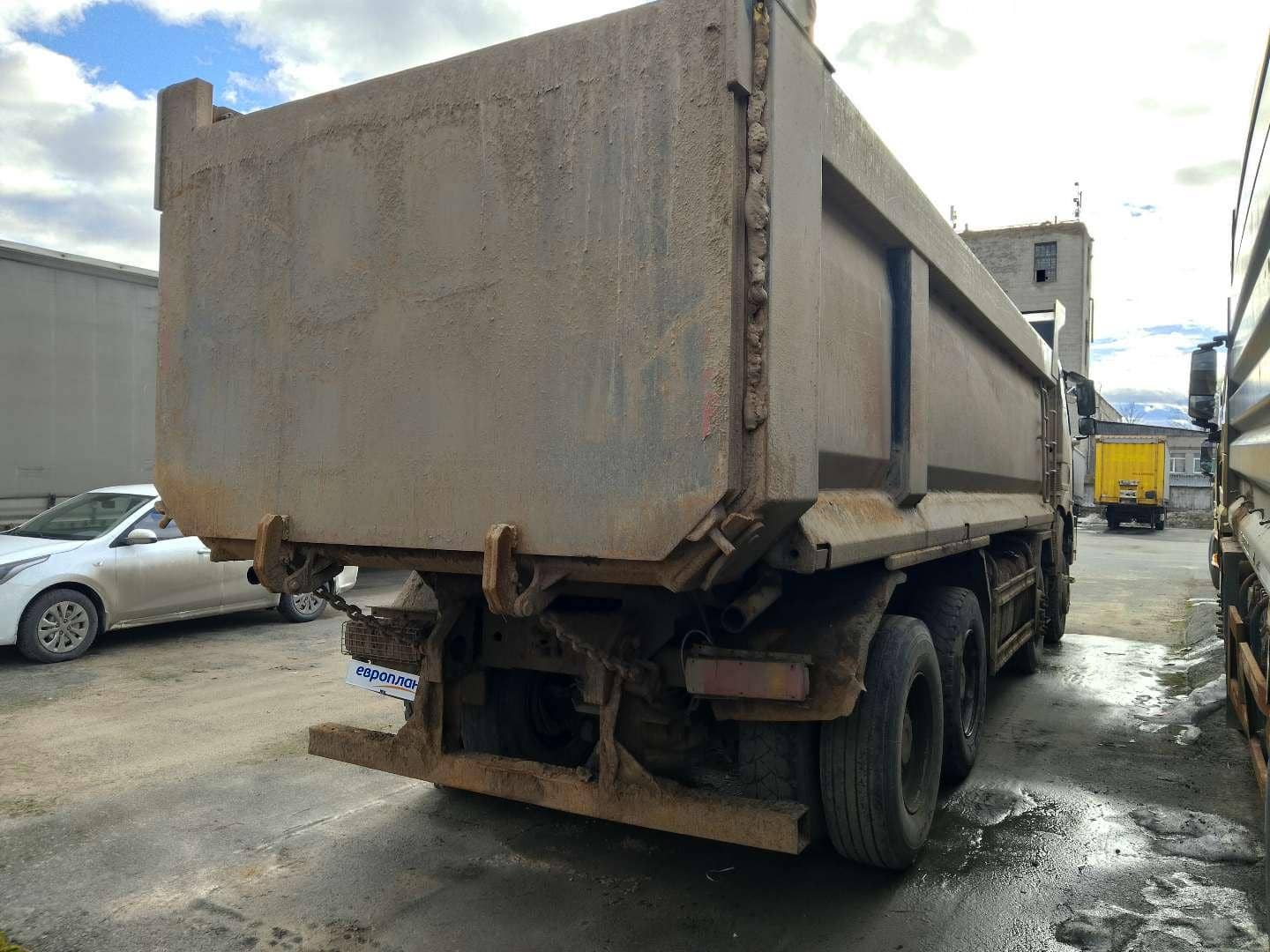 FAW CA3310P66K24T4E5 8х4,  146 903 км, 2022 года в лизинг