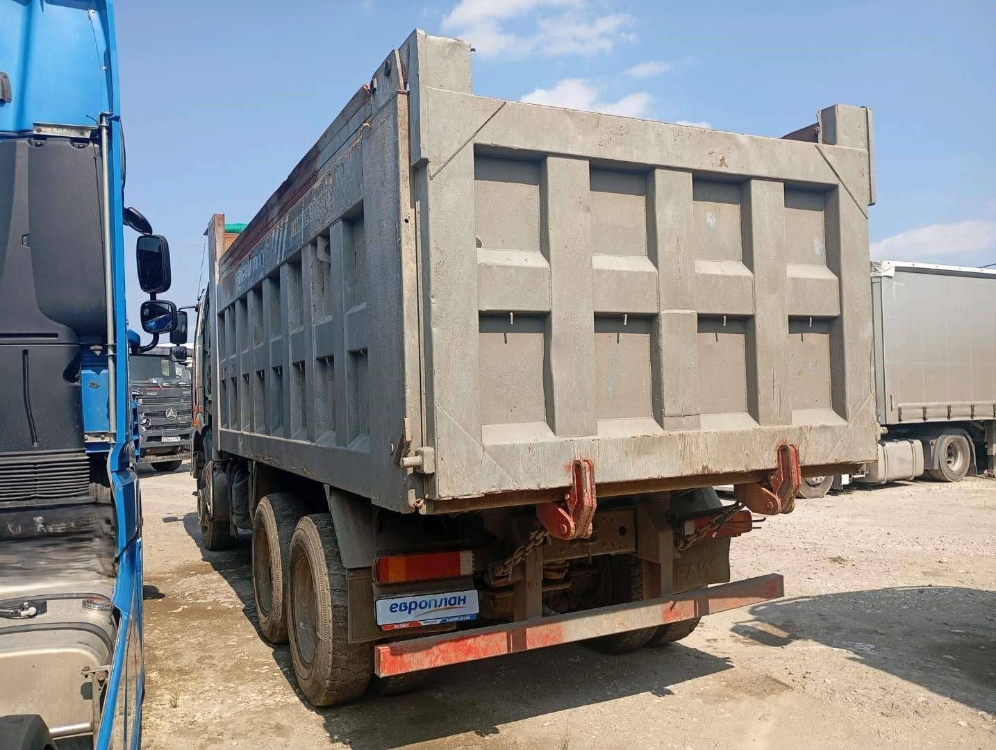 FAW CA3250P66K2T1E5 6х4,  126 011 км, 2023 года в лизинг